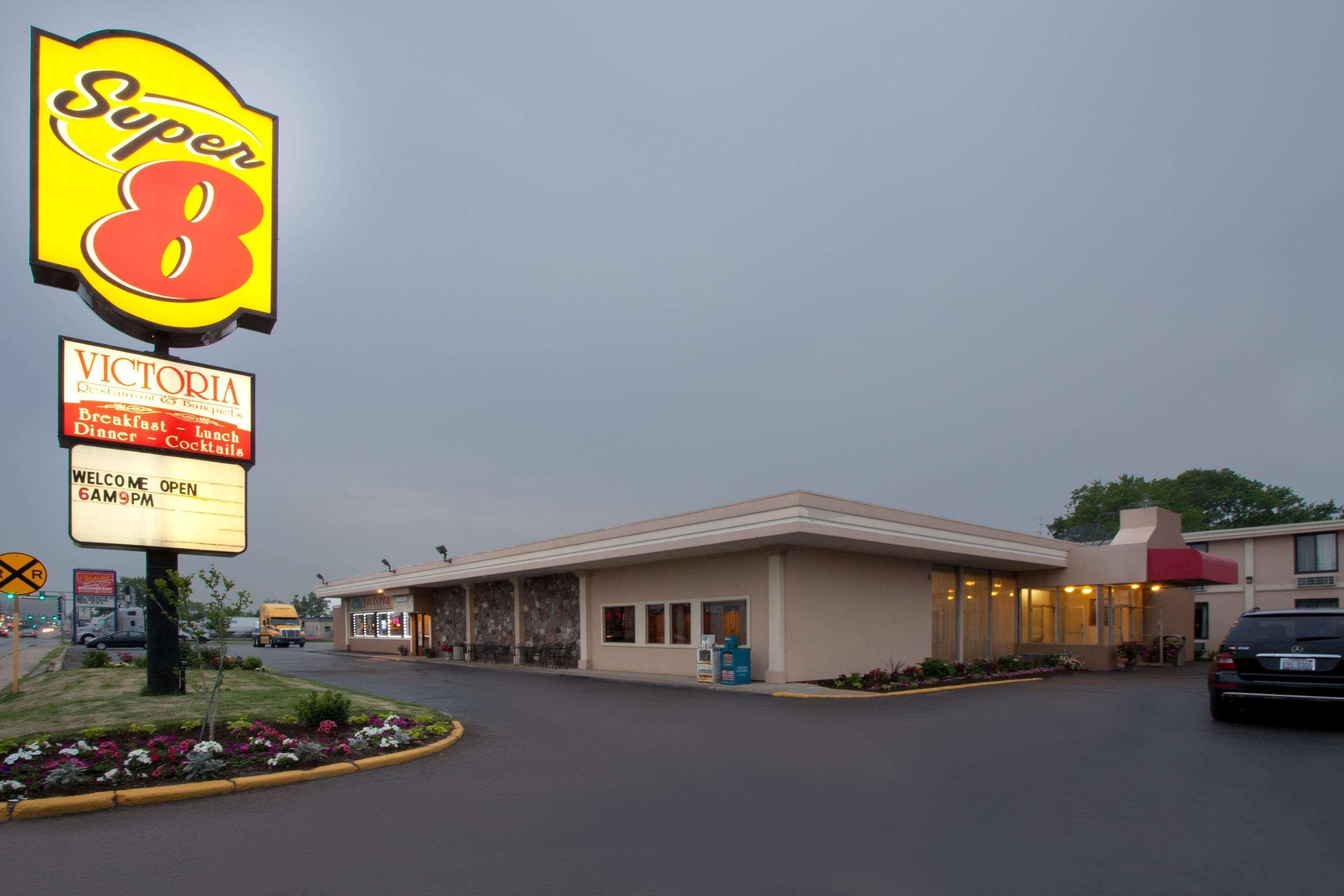 Super 8 By Wyndham Chicago Northlake O'Hare South Екстериор снимка